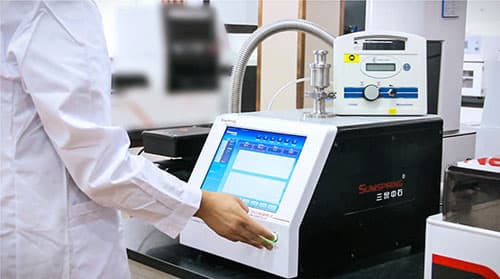 無菌玻璃瓶密封性測(cè)試儀:無損傷密封性檢測(cè)(圖1) 無菌玻璃瓶密封性測(cè)試儀:無損傷密封性檢測(cè)(圖1)